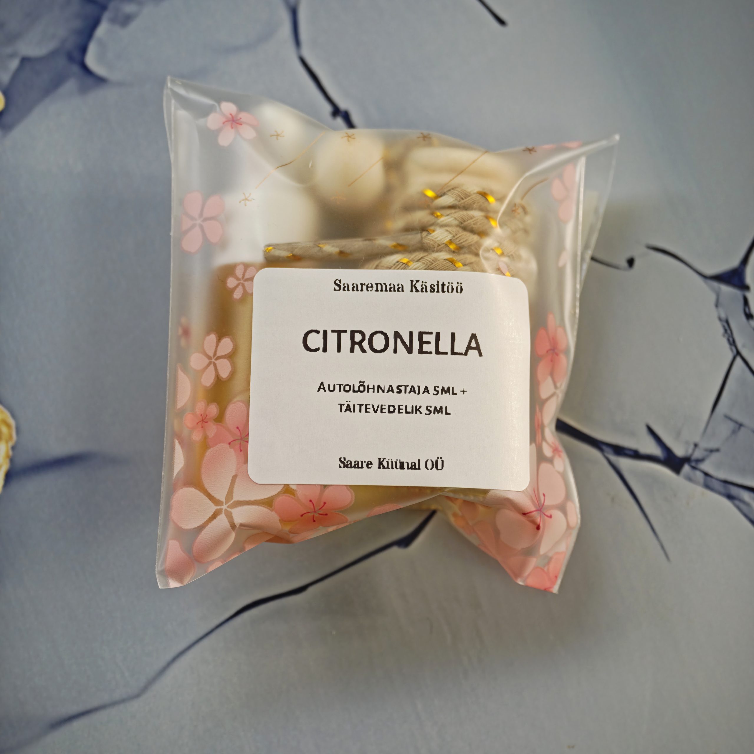 Citronella autolõhnastaja ja täitevedeliku komplekt lillelise pakendiga