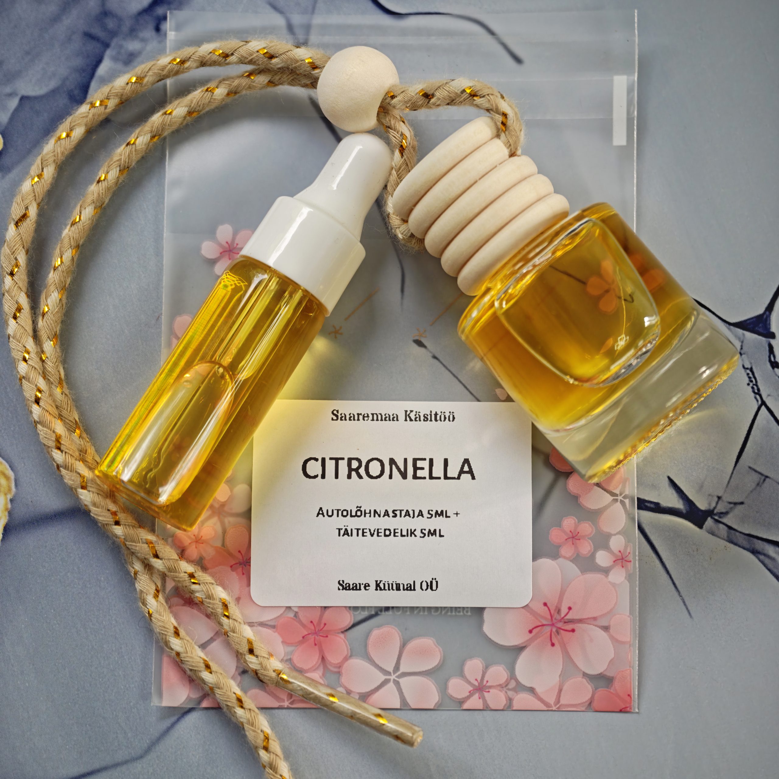 Citronella autolõhnastaja ja pipetiga täitevedeliku komplekt lillelise pakendiga